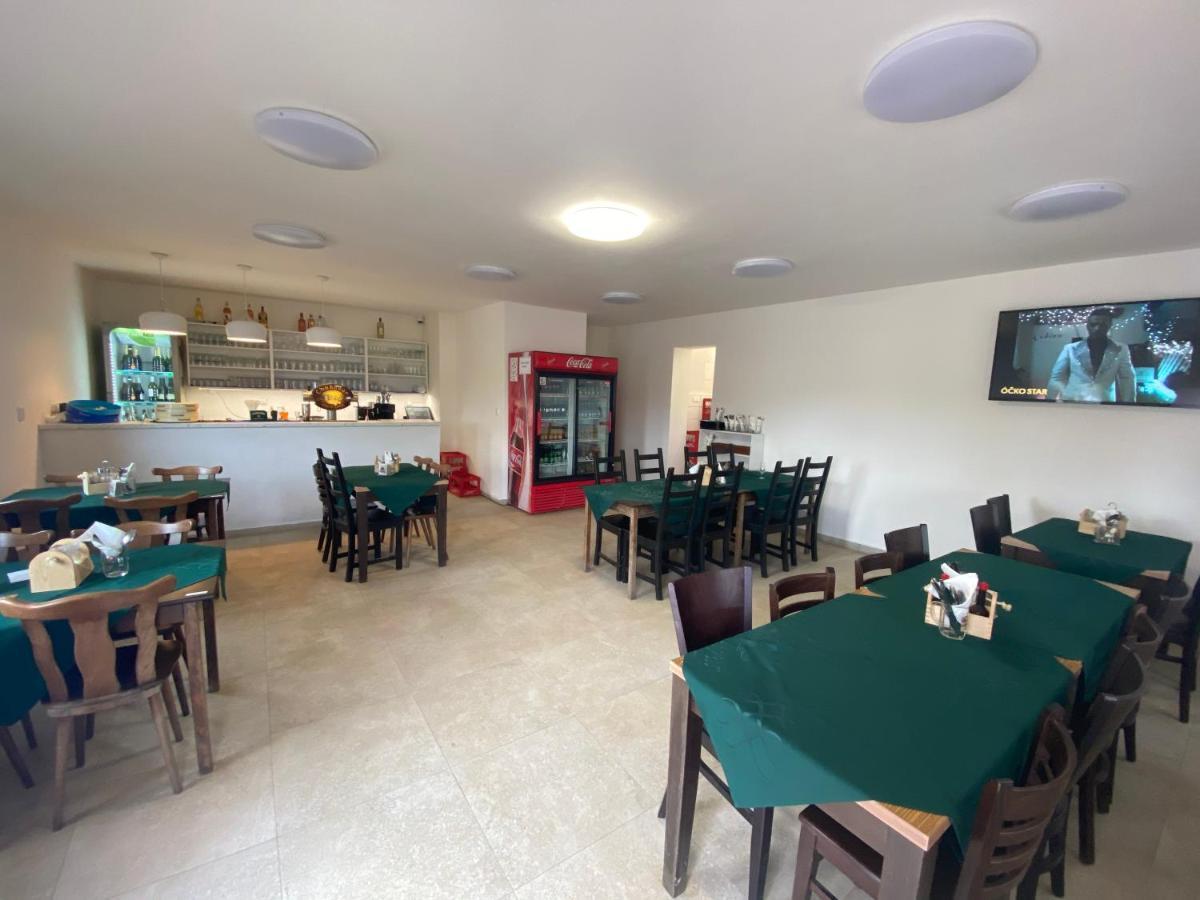 Chaty A Apartmany Hracholusky Kemp Kosatka Pnovany Εξωτερικό φωτογραφία