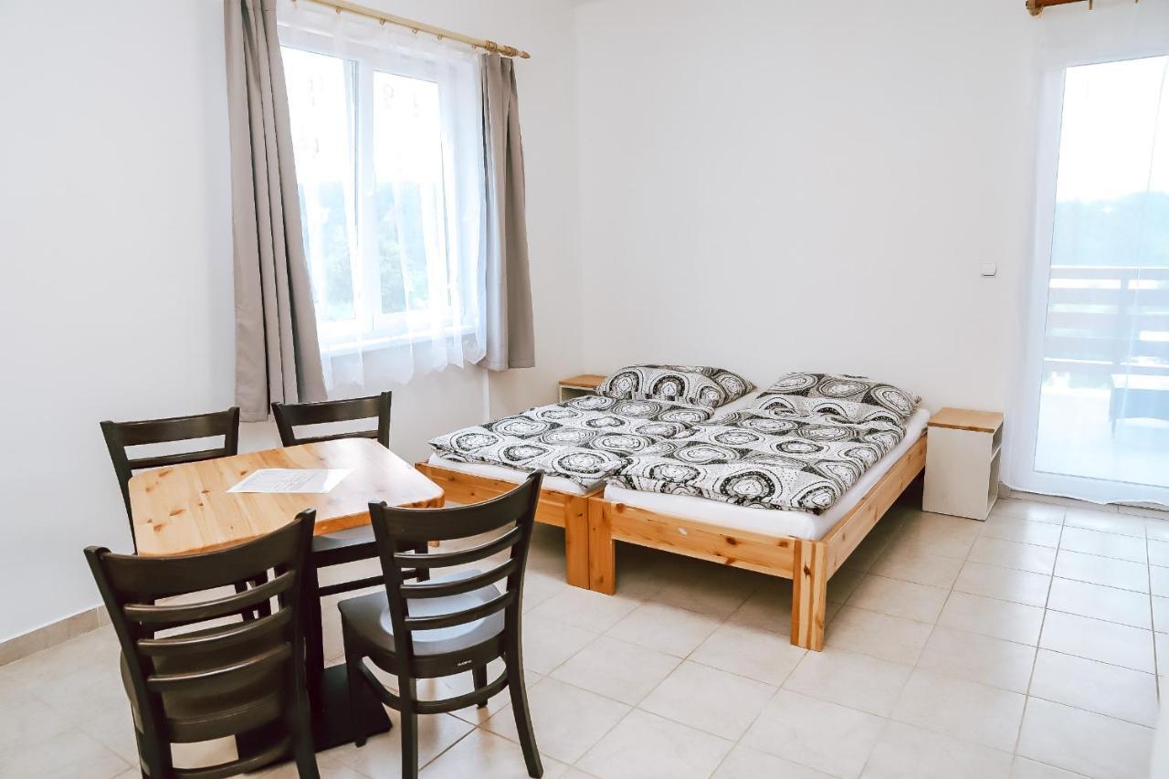 Chaty A Apartmany Hracholusky Kemp Kosatka Pnovany Εξωτερικό φωτογραφία